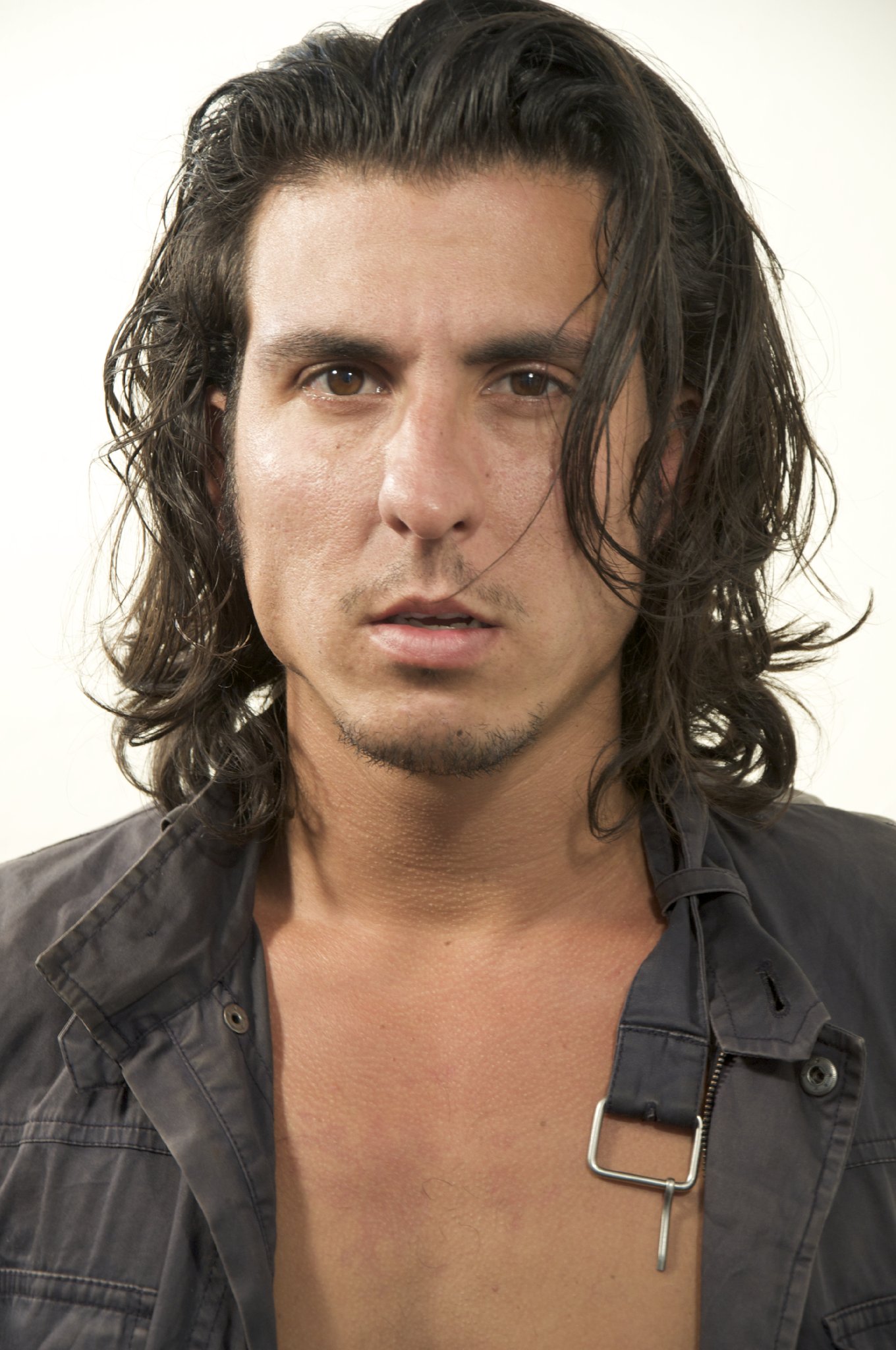 Фото - Ник Гомес: 1360x2048 / 352 Кб