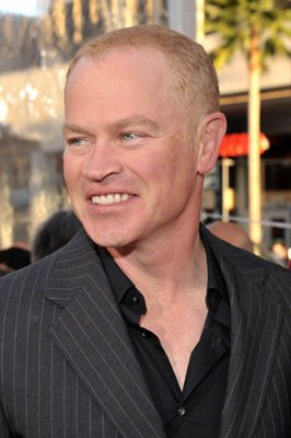 Фото - Нил МакДонаф: 266x400 / 23 Кб