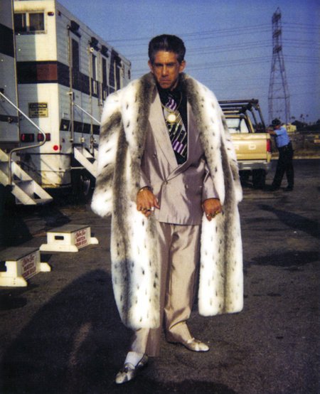 Фото - Howard S. Miller: 450x554 / 55 Кб