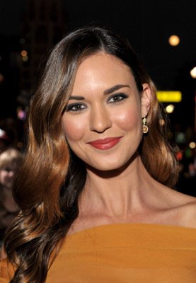 Фото - Одетт Эннэйбл: 277x400 / 21 Кб