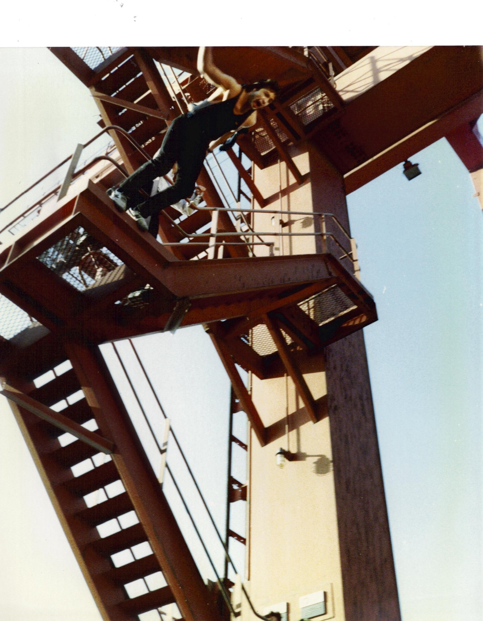 Фото - Michael Depasquale Jr.: 1595x2048 / 445 Кб