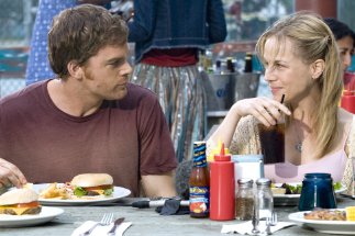 Фото - Джули Бенц: 323x215 / 23 Кб