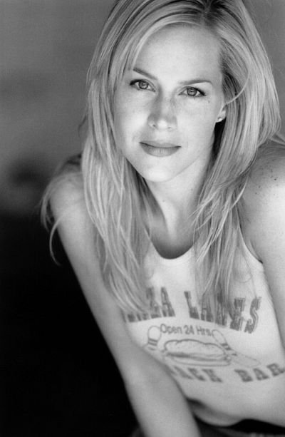 Фото - Джули Бенц: 400x613 / 34 Кб