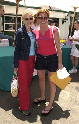 Фото - Джули Бенц: 254x400 / 27 Кб