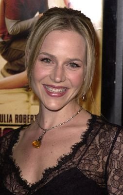 Фото - Джули Бенц: 253x400 / 23 Кб