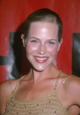 Фото - Джули Бенц: 278x400 / 17 Кб