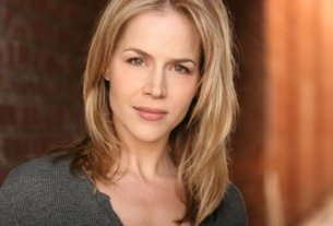 Фото - Джули Бенц: 305x207 / 12 Кб