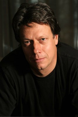 Фото - Гэвин Худ: 267x400 / 15 Кб