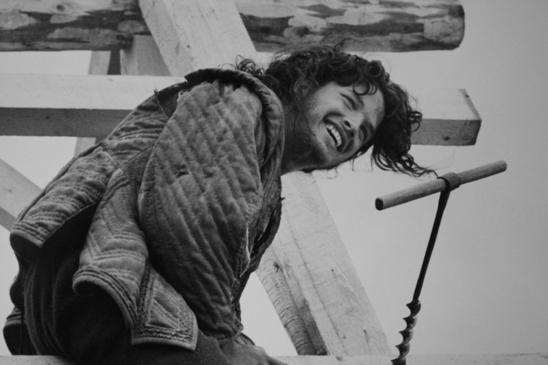 Фото - Аден Янг: 800x533 / 60 Кб