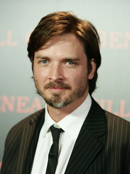 Фото - Аден Янг: 445x594 / 42 Кб