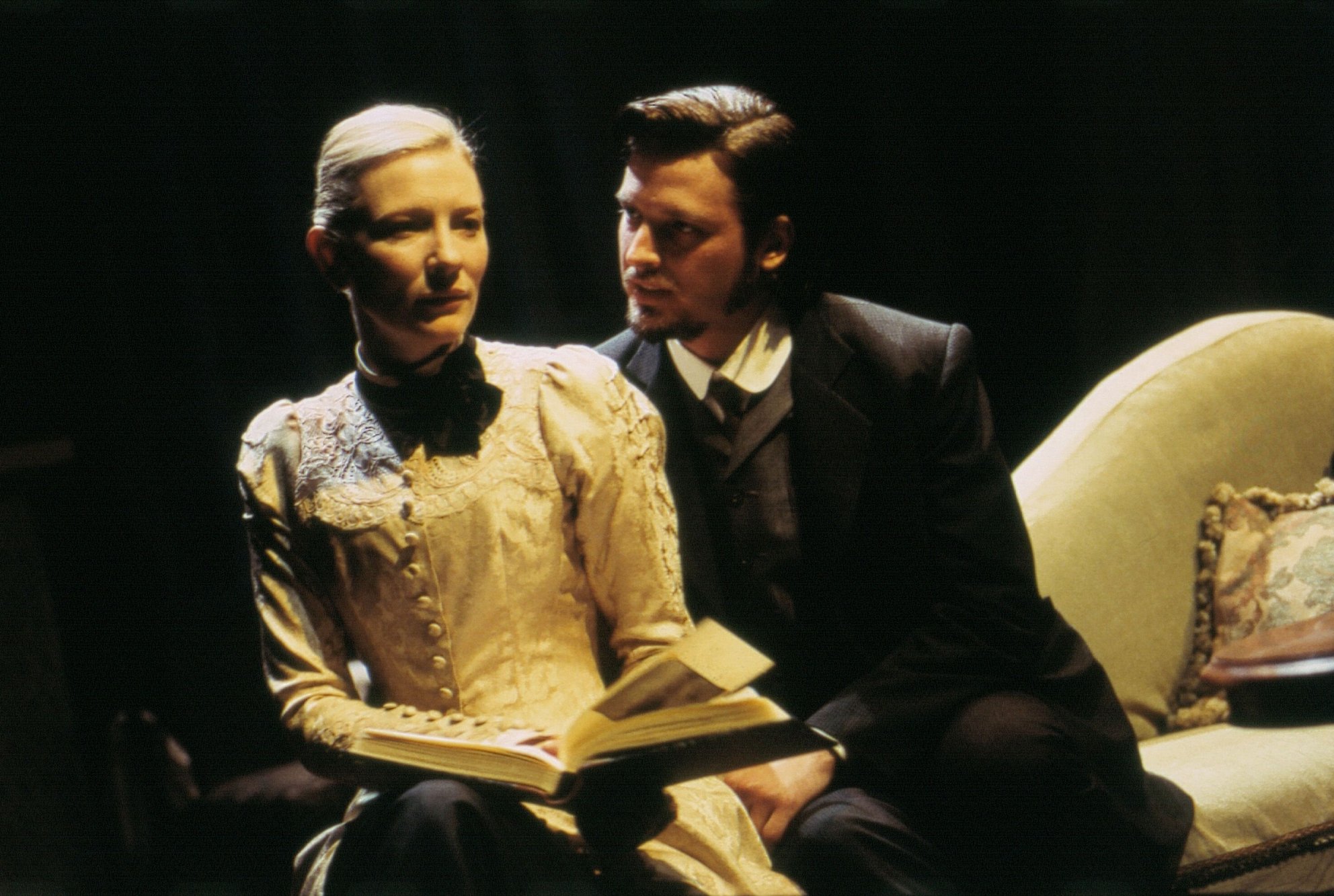 Фото - Аден Янг: 1984x1333 / 416 Кб