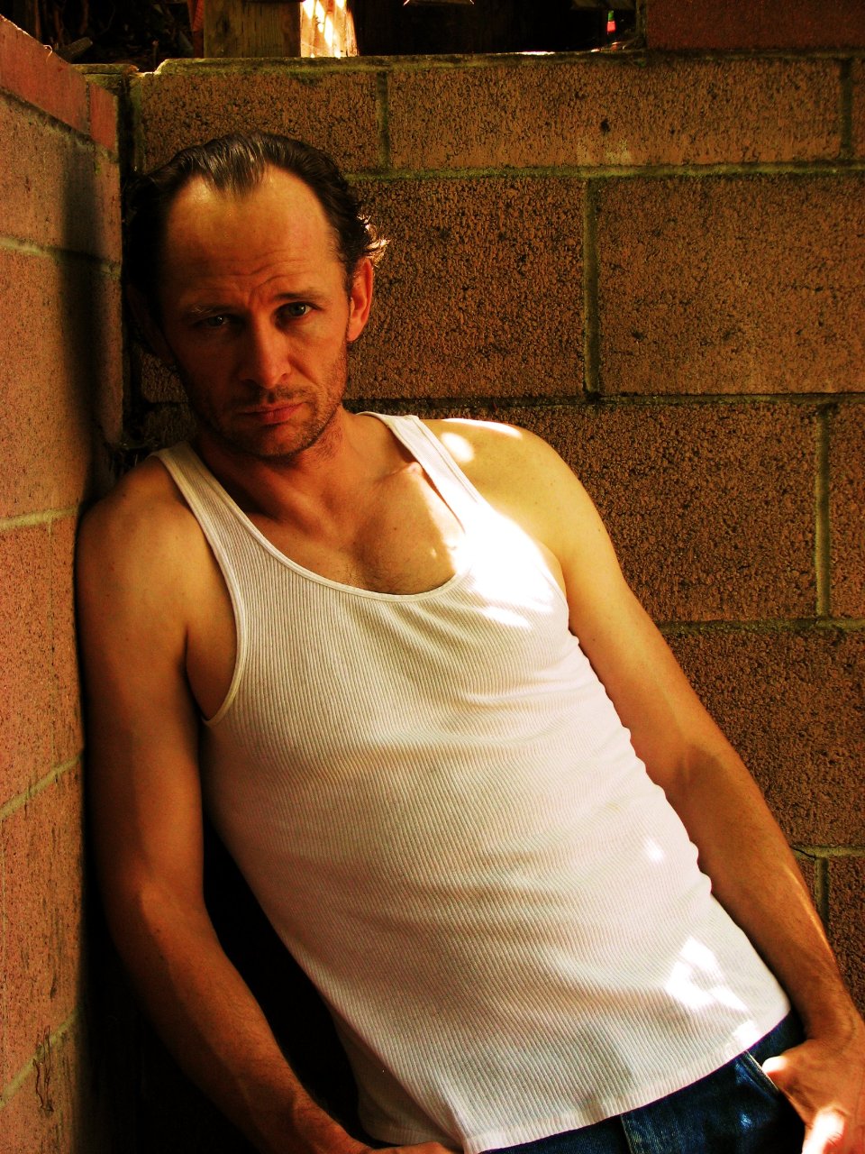 Фото - Бретт Рикаби: 960x1280 / 310 Кб