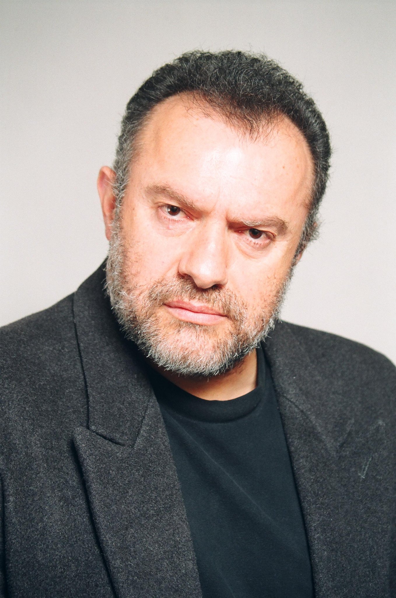 Фото - Shaunt Benjamin: 1358x2048 / 513 Кб