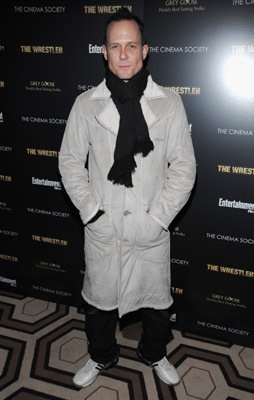 Фото - Дин Уинтерс: 254x400 / 21 Кб