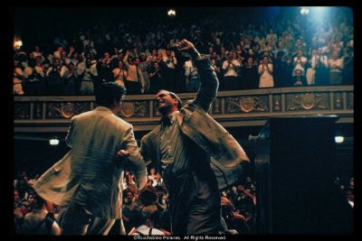 Фото - Энгус МакФадьен: 400x267 / 27 Кб