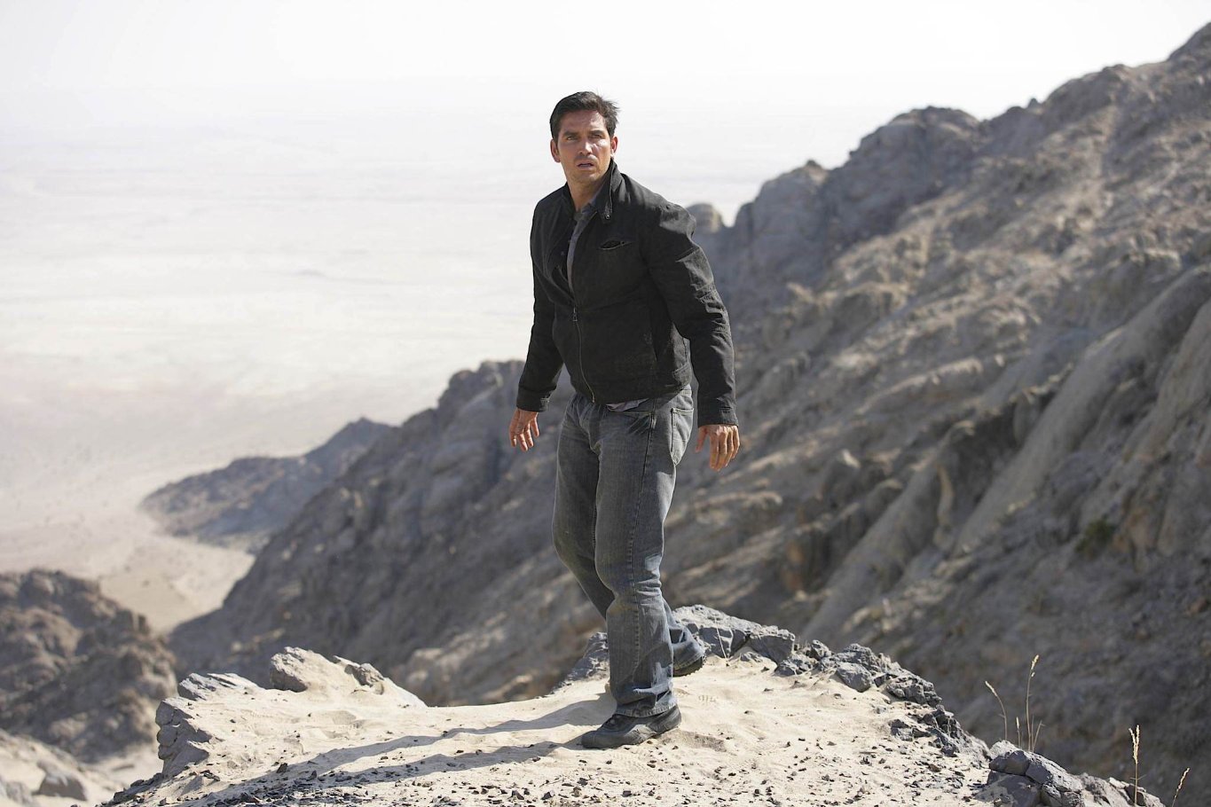 Фото - Джеймс Кэвизел: 1365x910 / 169 Кб