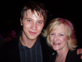 Фото - Connie Cooper: 338x254 / 14 Кб