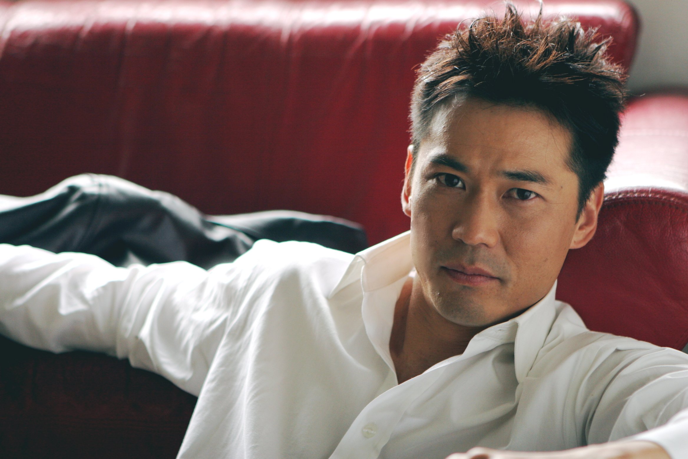 Фото - James Taenaka: 2336x1557 / 367 Кб