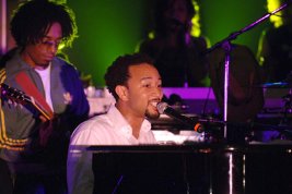 Фото - Джон Ледженд: 267x178 / 12 Кб