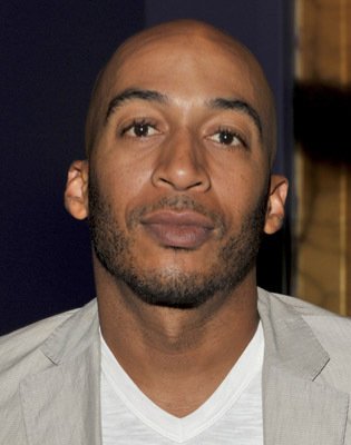 Фото - Джеймс Лежер: 315x400 / 21 Кб