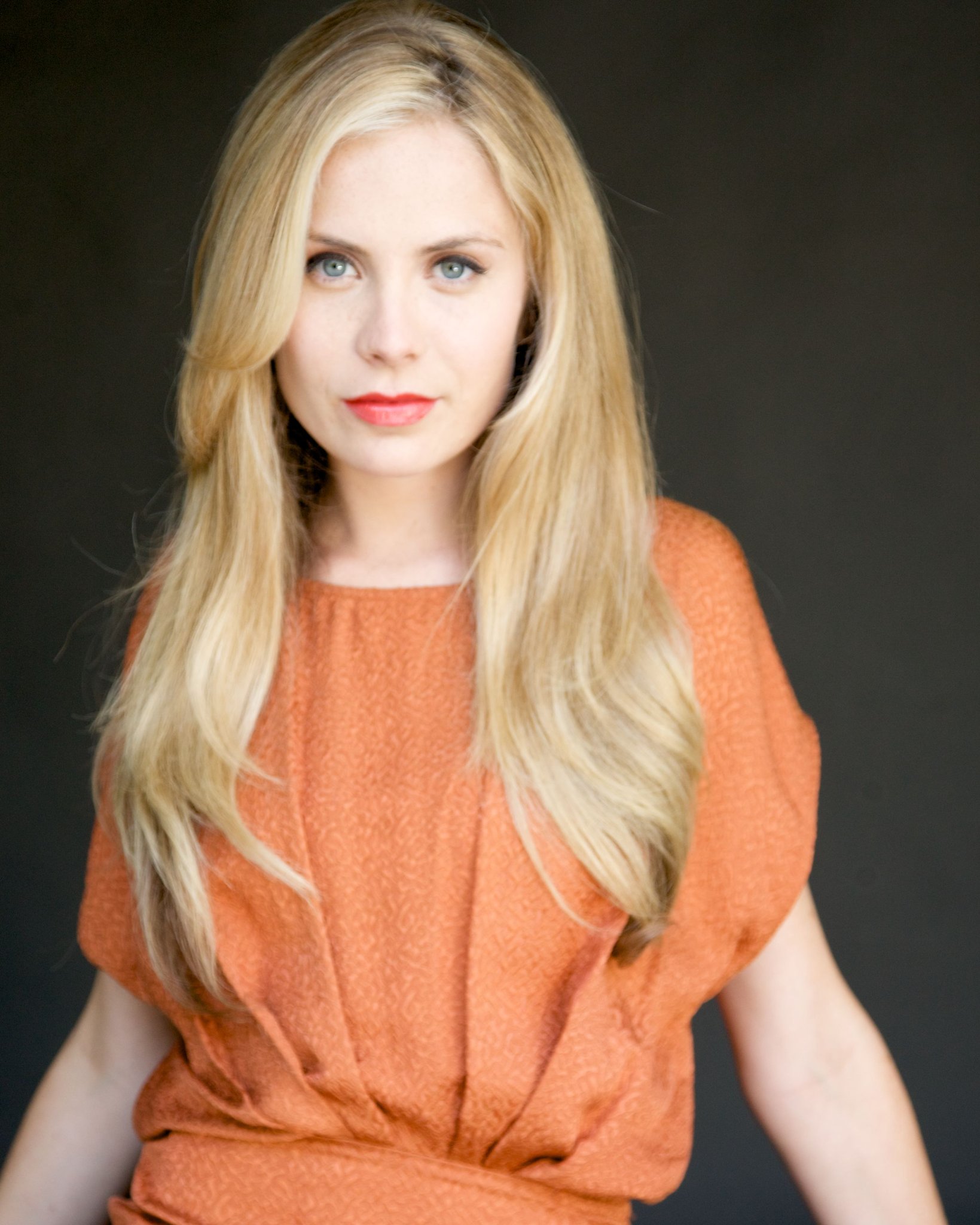 Фото - Алекс МакКенна: 1639x2048 / 345 Кб