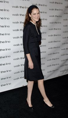 Фото - Джасинда Бэррет: 231x400 / 22 Кб