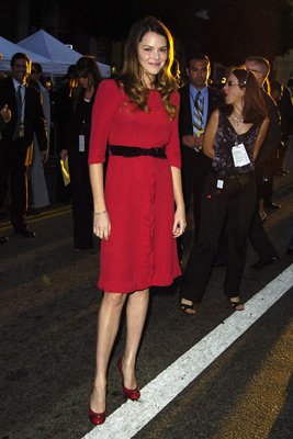 Фото - Джасинда Бэррет: 267x400 / 26 Кб