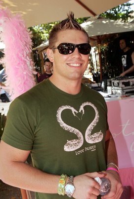 Фото - Майк Мизанин: 271x400 / 29 Кб