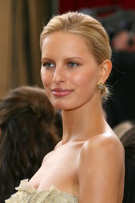 Фото - Каролина Куркова: 267x400 / 20 Кб