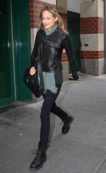 Фото - Лили Собески: 363x594 / 49 Кб