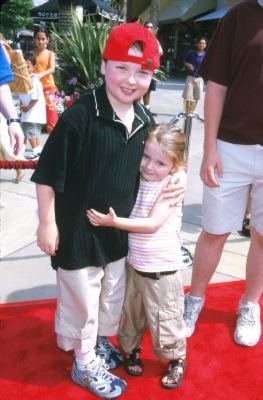 Фото - Спенсер Бреслин: 263x400 / 27 Кб