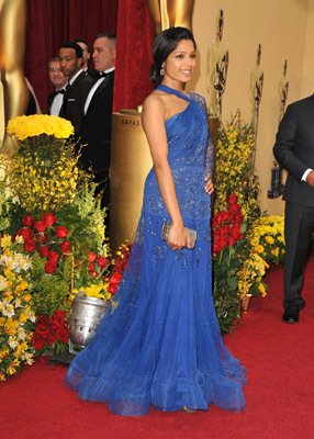 Фото - Фрида Пинто: 286x400 / 33 Кб