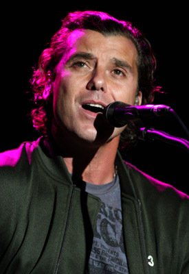 Фото - Гэвин Россдэйл: 275x400 / 21 Кб