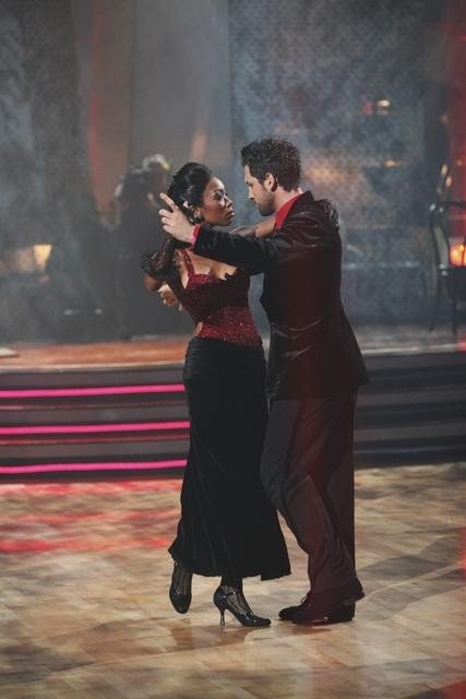 Фото - Брэнди Норвуд: 427x640 / 38 Кб