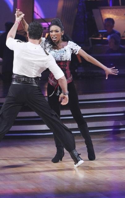 Фото - Брэнди Норвуд: 404x640 / 43 Кб