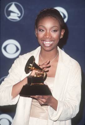 Фото - Брэнди Норвуд: 273x400 / 18 Кб