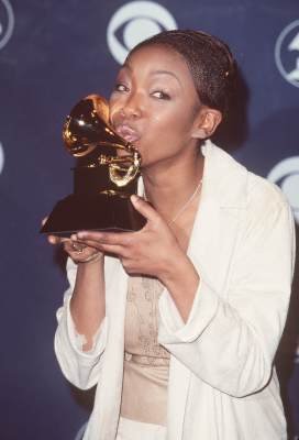 Фото - Брэнди Норвуд: 272x400 / 17 Кб