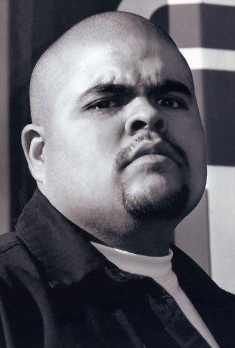 Фото - Майкл Дж. Гонзалес: 338x500 / 27 Кб