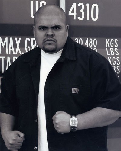 Фото - Майкл Дж. Гонзалес: 400x500 / 31 Кб