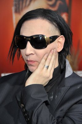 Фото - Мэрилин Мэнсон: 265x400 / 21 Кб