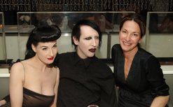 Фото - Мэрилин Мэнсон: 247x153 / 11 Кб