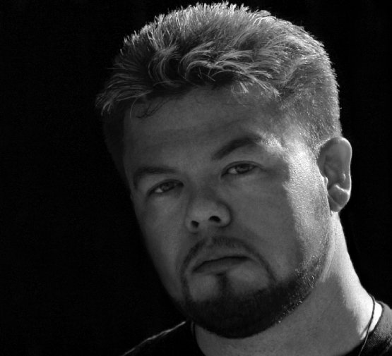 Фото - Скотт Дати: 555x505 / 40 Кб