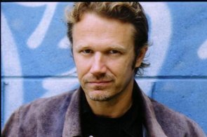 Фото - Bruce Beaton: 295x196 / 14 Кб