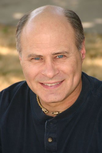 Фото - Терренс Стоун: 333x500 / 22 Кб