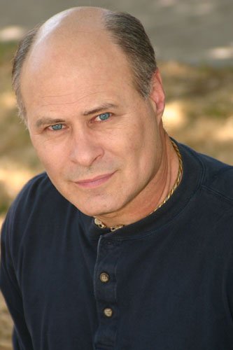 Фото - Терренс Стоун: 333x500 / 22 Кб