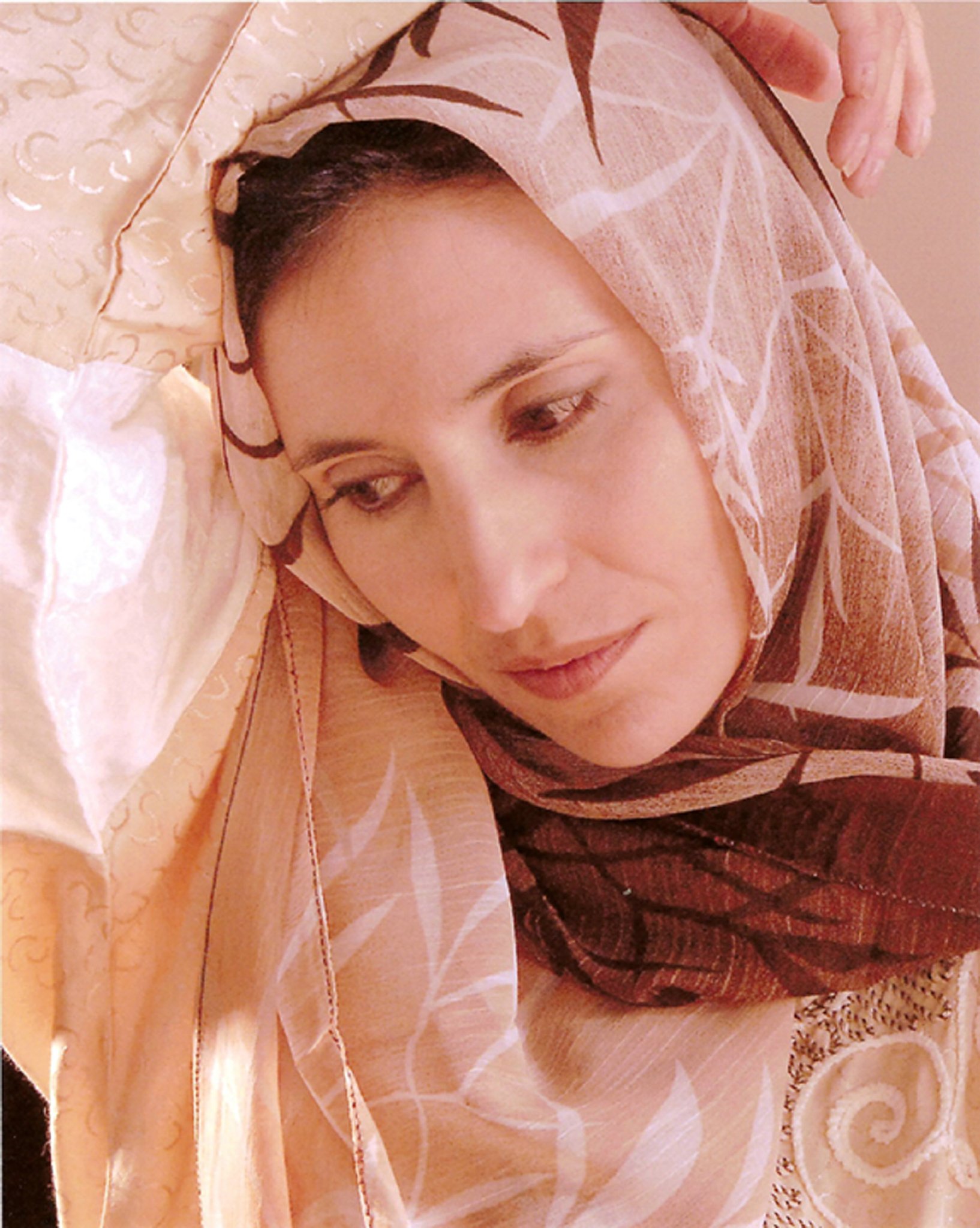 Фото - Ярели Арисменди: 1634x2048 / 393 Кб