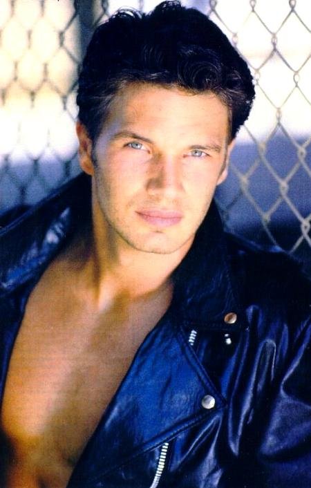 Фото - Майкл Уорт: 450x706 / 55 Кб