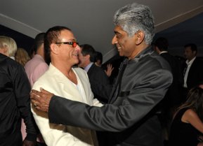 Фото - Ашок Амритрадж: 289x209 / 14 Кб