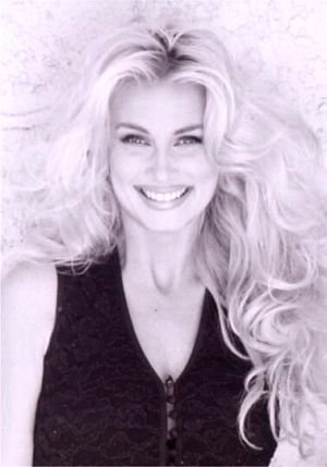 Фото - Mary Ann Schmidt: 300x429 / 21 Кб