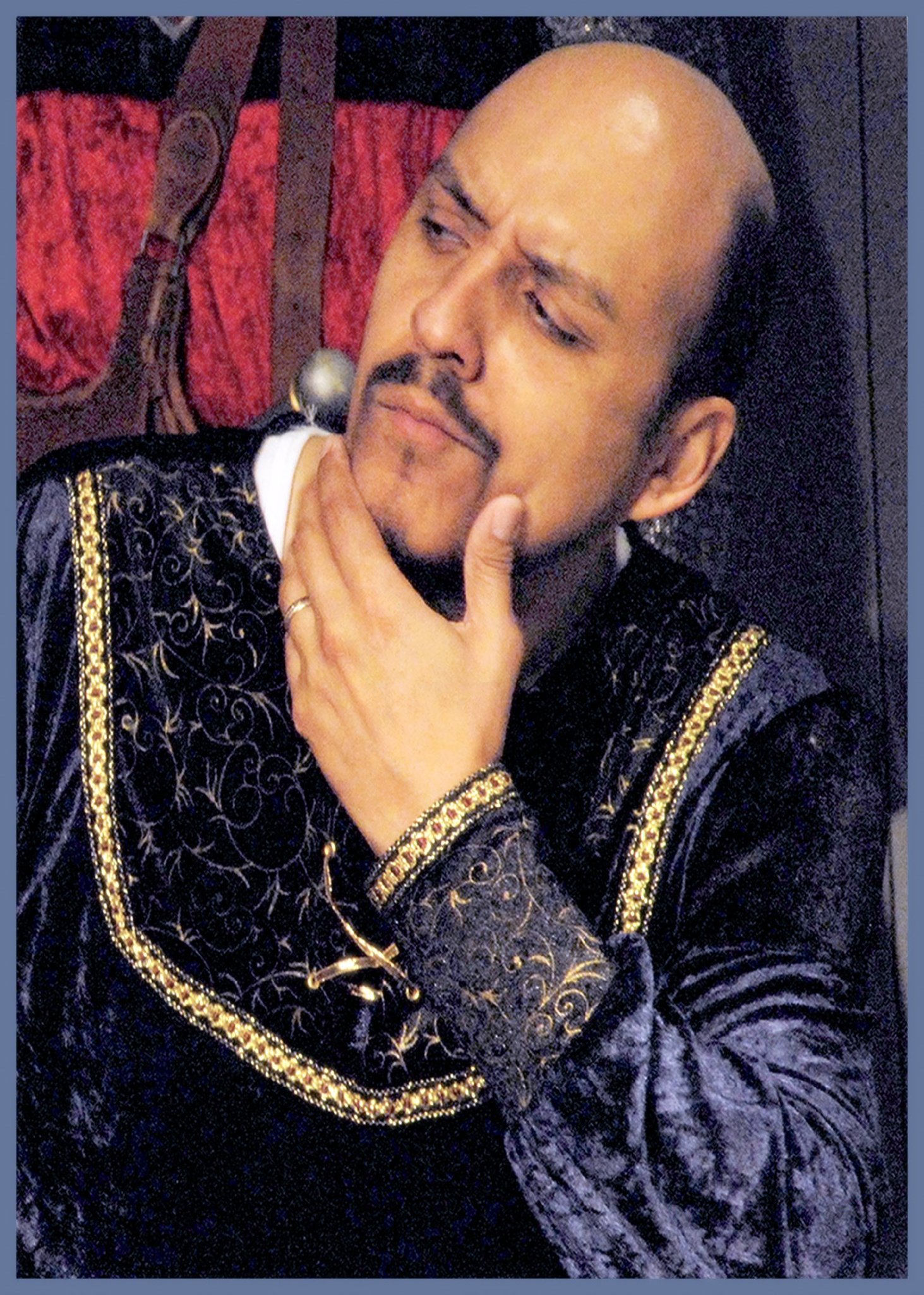 Фото - Mario Lara: 1463x2048 / 639 Кб